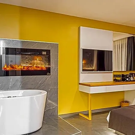 Surga Alacati Hotel *