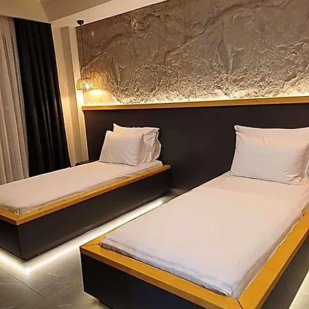 Surga Alacati Hotel *